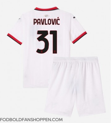 AC Milan Strahinja Pavlovic #31 Udebanetrøje Børn 2024-25 Kortærmet (+ Korte bukser)